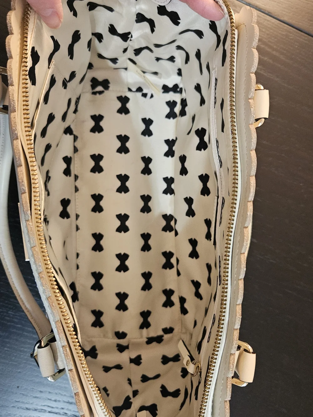 Kate Spade Cream Scalloped Handbag